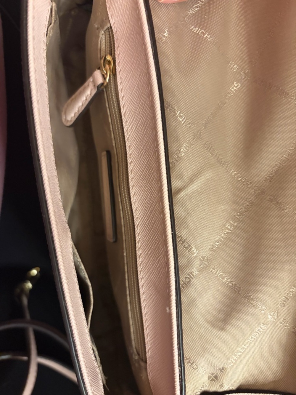 Michael Kors Pink purse - Picture 6 of 6